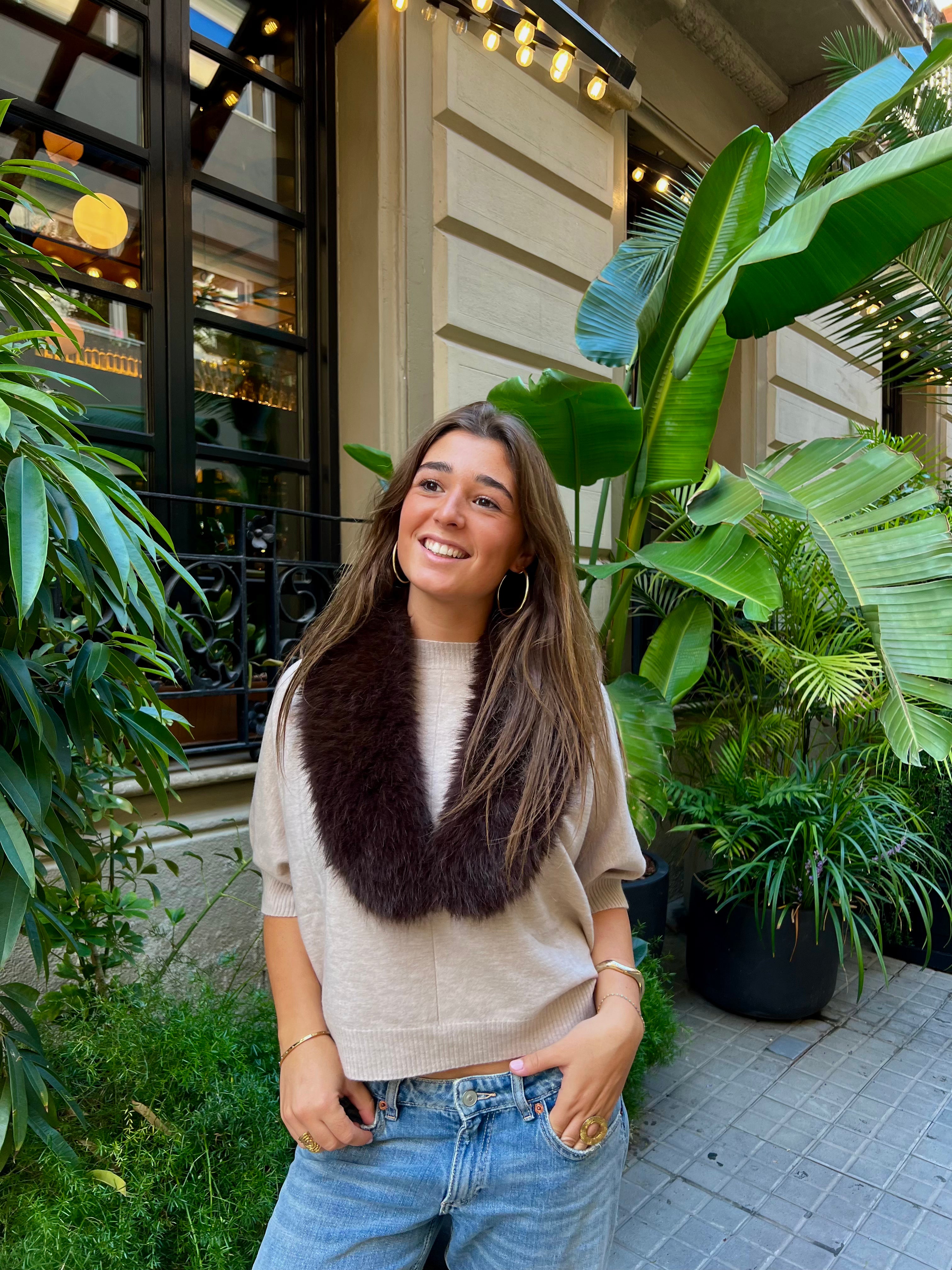 Cuello Saura Brunette